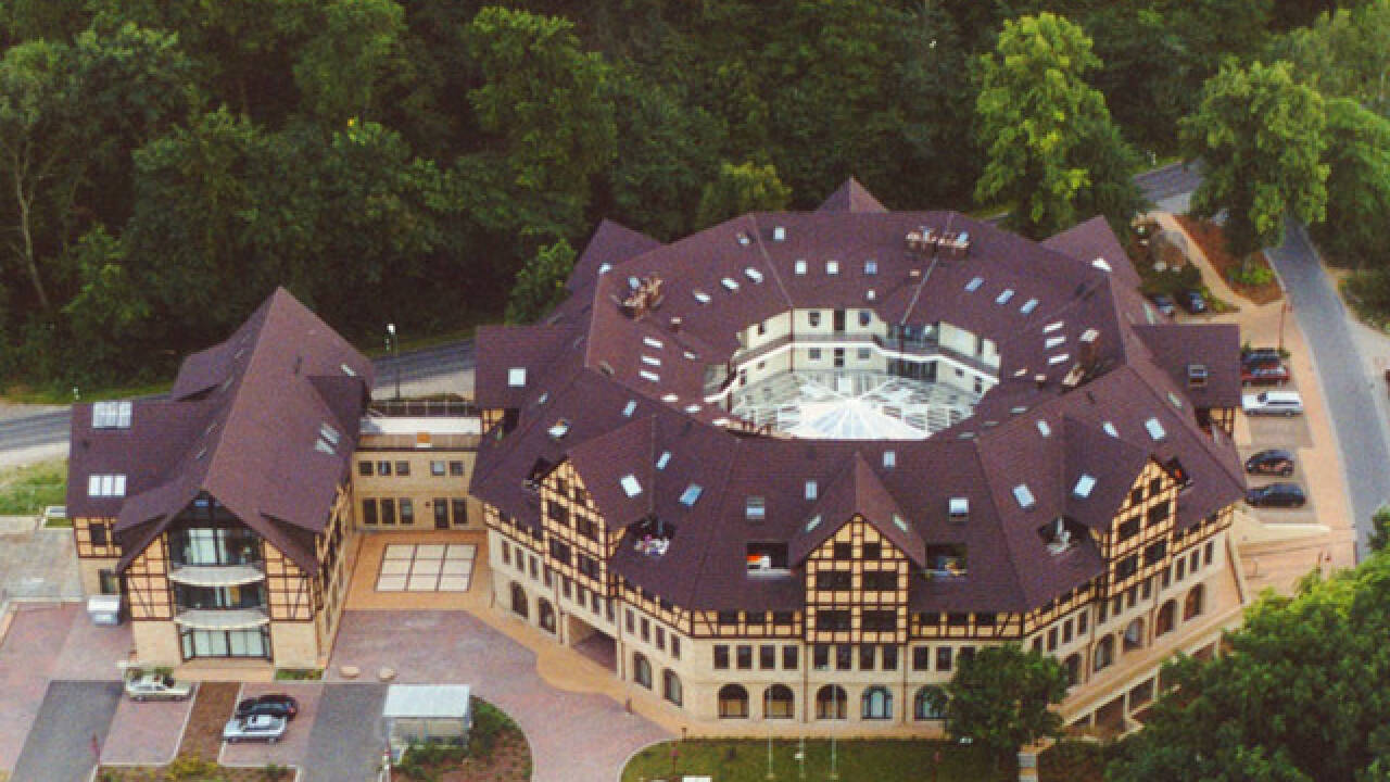 Privat ejet hotel lige uden for Schwerin på en smuk beliggenhed i udkanten af den herskabelige landskabspark.
