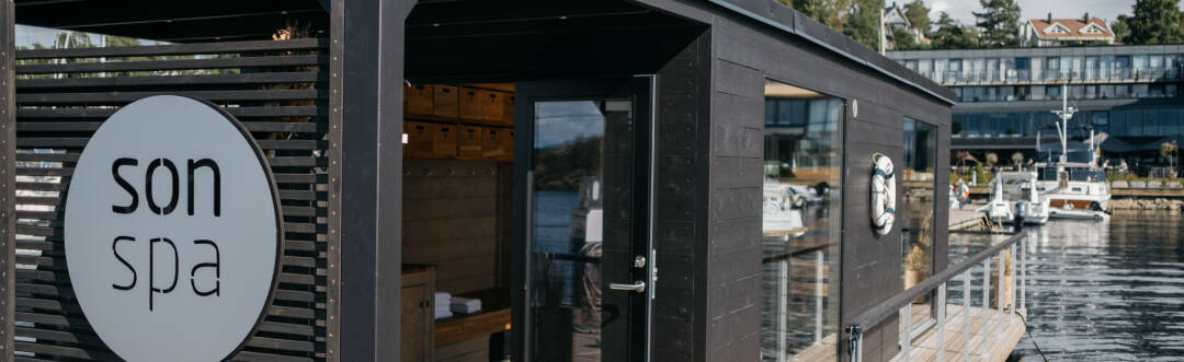 Prøv hotellets state-of-the-art spaområde, der også indkluderer en flydende sauna.
