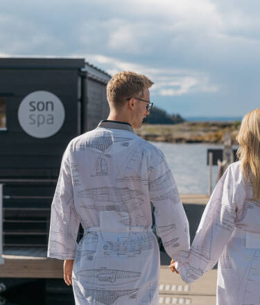 Prøv hotellets toppmoderne spa-område, som også inkluderer en flytende badstue.