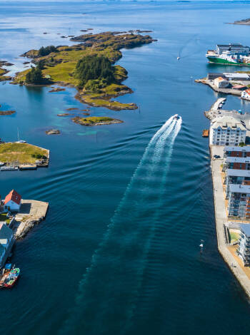 Stay in the heart of Haugesund and explore the city and the region's exciting offerings.