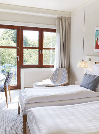 Bright, modern rooms with thoughtful amenities, such as a smart TV, help you feel at home from the moment you arrive.