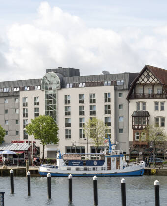 Sunday Hotel Flensburg ligger bekvemt lige ved vandet med nem adgang til Flensborgs seværdigheder.