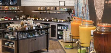 Start dagen i den indbydende restaurant, hvor der serveres en god morgenbuffet.
