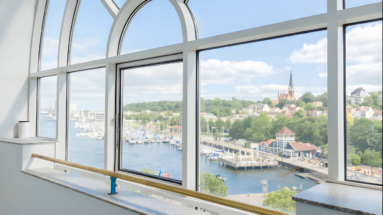 Flensburg ist eine gemütliche Einkaufsstadt mit vielen guten Einkaufsmöglichkeiten zu günstigen Preisen.