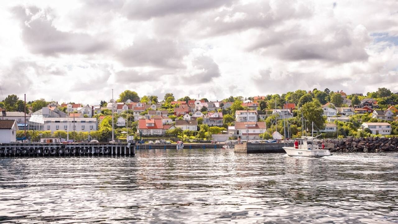 Åsgårdstrand har vært et populært ferie- og badested siden 1880-årene. I badeparken er det et yrende liv hele sommeren,