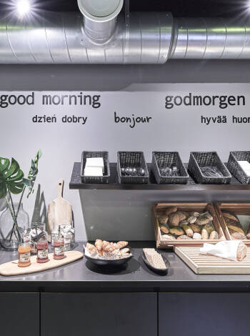 Frukosten erbjuder ett bra och varierat urval, så att du får en positiv start på dagen.
