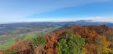 Nærliggende Hocheck byr på aking, klatring, via ferrata og vakre turstier.