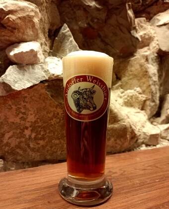 Eine kleine Bierprobe (0,1 l von 5 Sorten) ist einmal pro Aufenthalt inklusive.