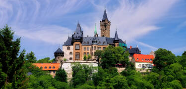 Besök den färgrika staden vid Harz, Wernigerode och Wernigerode slott som sitter som en tron över staden.