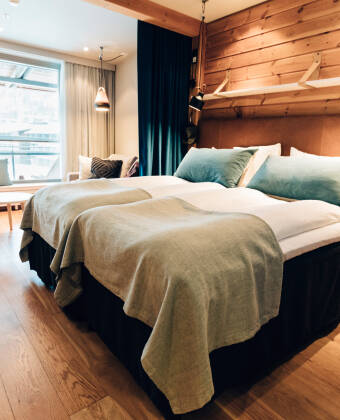 Du kommer att känna dig som hemma i de välutrustade rummen, och vissa erbjuder dessutom vacker utsikt.