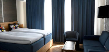 De vackra och inbjudande rummen har bra komfort och erbjuder en trevlig bas för er vistelse i Huskvarna.