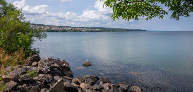 Das Hotel liegt zentral in Huskvarna, am Oststrand des Vättern-Sees.