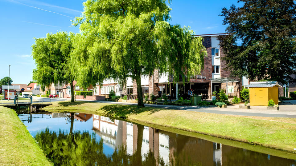 Hotel-Restaurant Hilling ligger i den hyggelige nordtyske kanalby Papenburg.