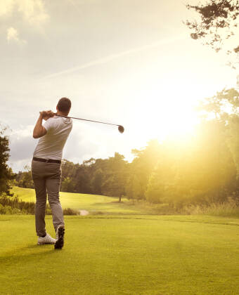 För golfintresserade erbjuds ni rabatt på Green Fee avgifter på flera närliggande golfbanor.