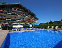 The hotel offers a lovely outdoor swimming pool, sauna and fitness facilities.