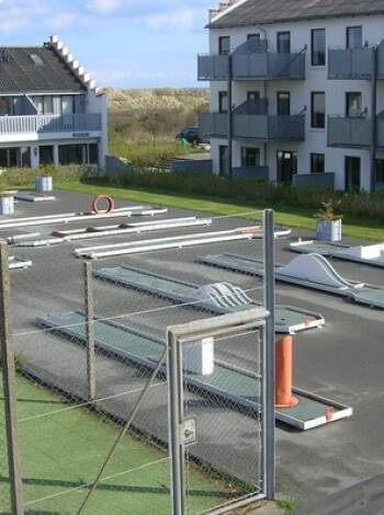 På hotellet kan du njuta av många aktiviteter som tennis eller minigolf