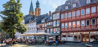 En kort kjøretur tar deg til Goslar. Oppdag byen med sine bindingsverkshus, butikker og koselige kafeer.