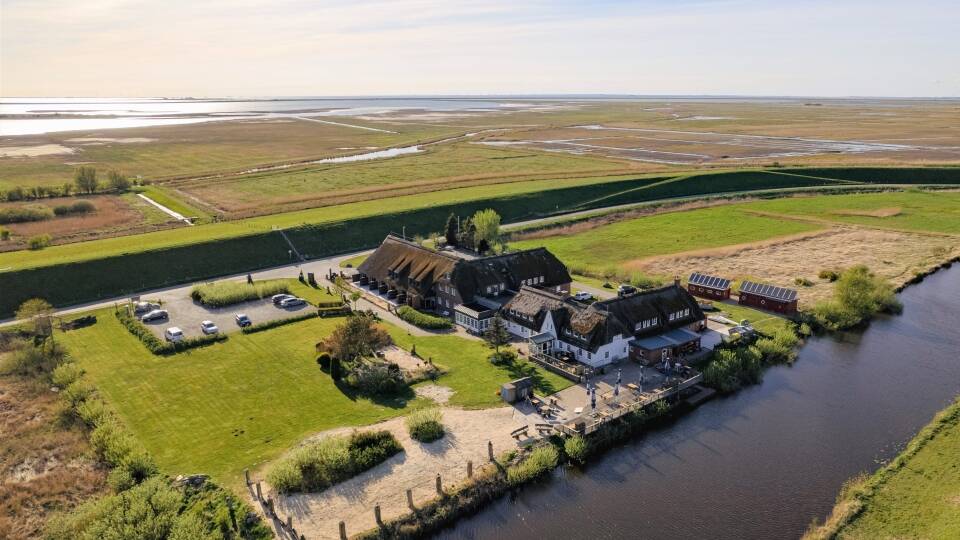 Treat yourself to a wonderful holiday at Hotel Arlau Schleuse. From here you can explore North Frisia and the North Frisian Islands.