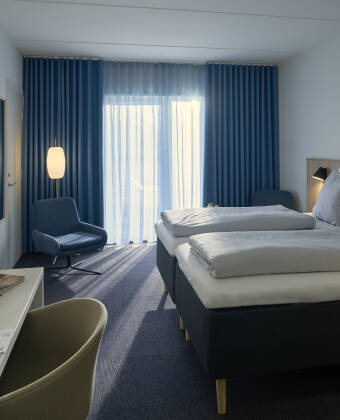 Die Zimmer des Hotels sind hell und modern eingerichtet. Wir empfehlen ein Upgrade auf ein Standard Plus Zimmer für ein noch besseres Erlebnis.