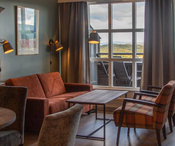 Lägenheterna är välutrustade, trivsamt inredda och bjuder på en hemtrevlig atmosfär.