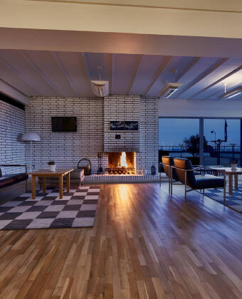 Hotel Marina Vedbæk is an elegant and modern hotel of high quality and offers a cosy and inviting setting for your stay.