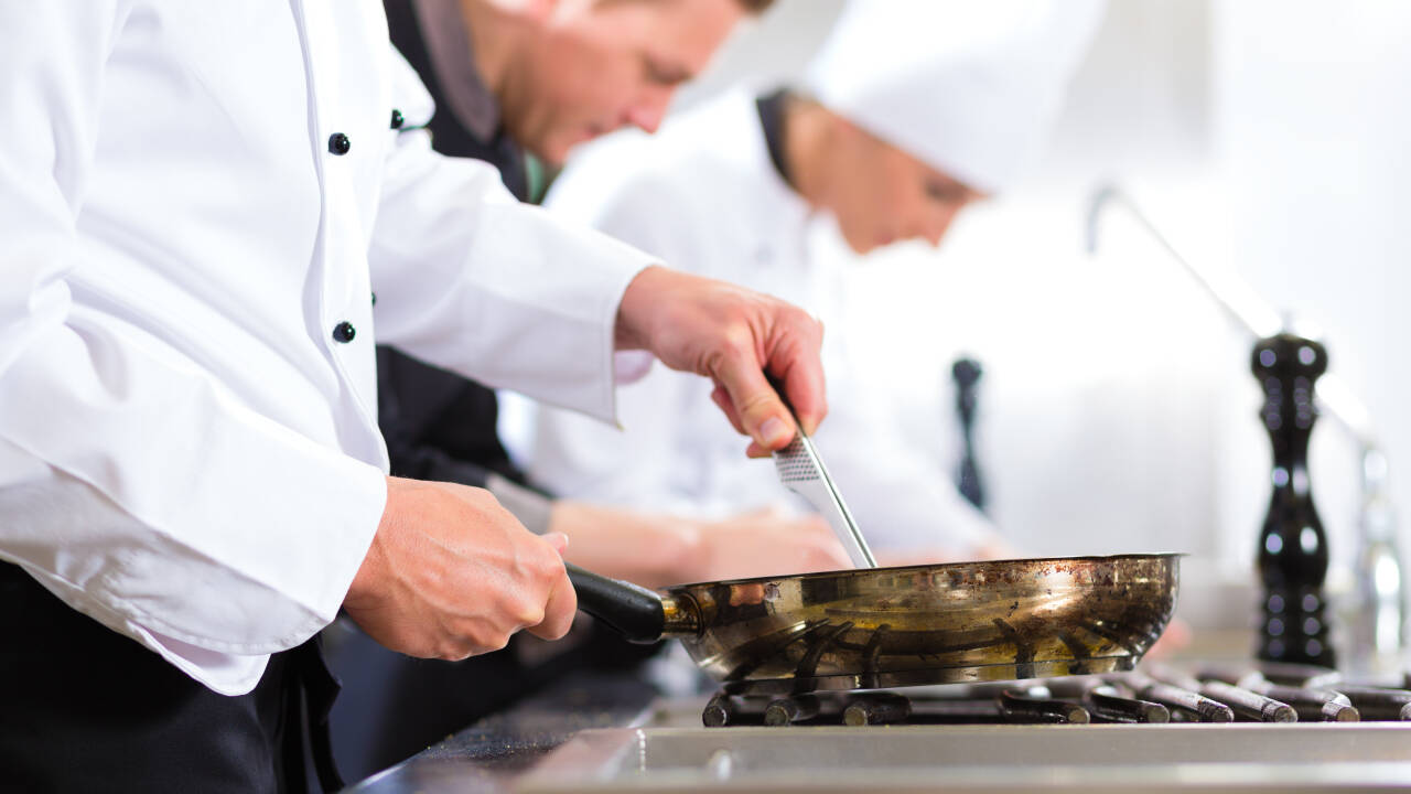 Im Hotel essen Sie gut; im Restaurant werden sowohl französische als auch internationale Gerichte serviert