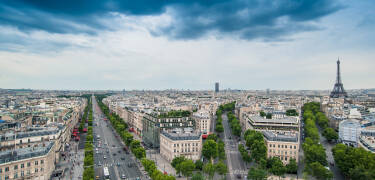Ta en dagstur til Paris eller de vakre strendene i Dauville