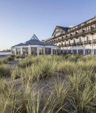 Hotellets historie går helt tilbage til 1861, og gennem tiden har hotellet huset adskillige prominente og endda kongelige personligheder.
