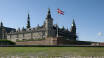 Gör en tur till Helsingør och besök till exempel Gurre Slotsruin, Frederiksborg Slot eller Kronborg.
