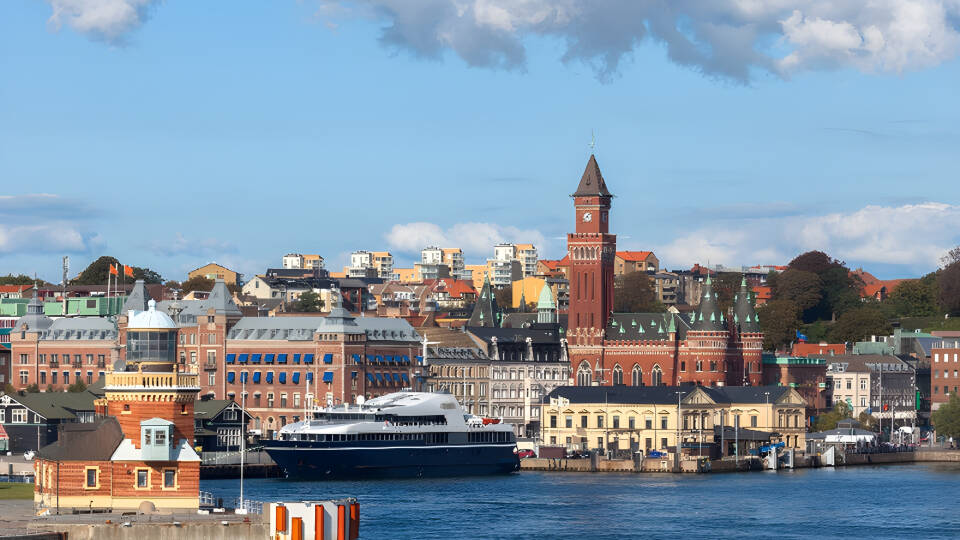 Das moderne Stadthotel liegt zentral in Helsingborg, in der Nähe des stimmungsvollen Hafens.
