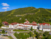 Beautifully situated at the top of Hallingdal, in Geilo, is the impressive Dr. Holms Hotel.