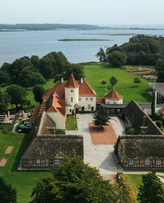 Gl. Avernæs Sinatur Hotel
