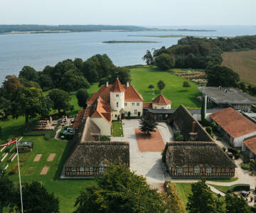 Gl. Avernæs Sinatur Hotel