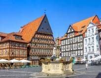 Genießen Sie einen Nachmittag im Zentrum von Hildesheim in einem der kleinen Cafés und genießen Sie die schöne Atmosphäre.