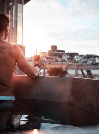 Mange steder på hotellet har smuk udsigt over søen og Marstrandsön.