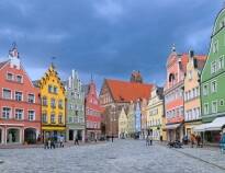 Njut av en promenad i gamla München där ni hittar små butiker i de fina färgglada byggnaderna.