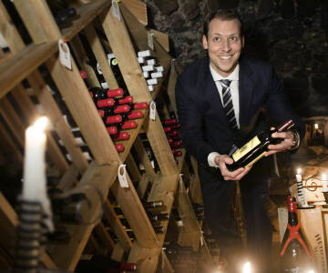 Hotellet har en vinkällare med anor från 1400-talet.