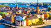 Oplev Stockholm i eget tempo med hele familien og slap af i de grønne områder midt i byen.