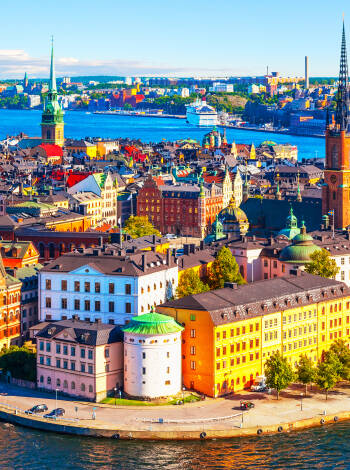 Stockholm bietet eine einzigartige Mischung aus Geschichte, Design und Wasserlandschaften – von den Gassen der Gamla Stan bis hin zu modernen Museen.