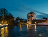 Besøg et af byens helt store vartegn, Nyköpingshus, som oprindeligt har været en middelalderborg!