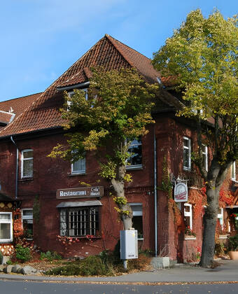 The Hotel Neetzer Hof welcomes you for a peaceful mini break in close proximity to historic Lüneburg.