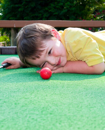 Around the hotel there are several opportunities to play mini golf, bowling and tennis