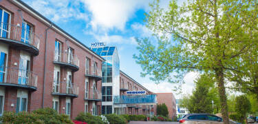Dette hotel ligger i Büdelsdorf ca. 7 km. fra byen Rendsburg, kendt for sin smukke højbro over Kielerkanalen.