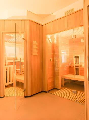 Luta er tillbaka och skäm bort er lite extra med en stor jacuzzi och härlig wellness i lugna omgivningar.