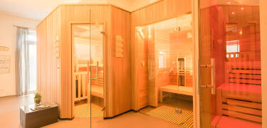 Læn Jer tilbage og forkæl Jer selv lidt ekstra med stor jacuzzi og dejlig wellness i rolige omgivelser.