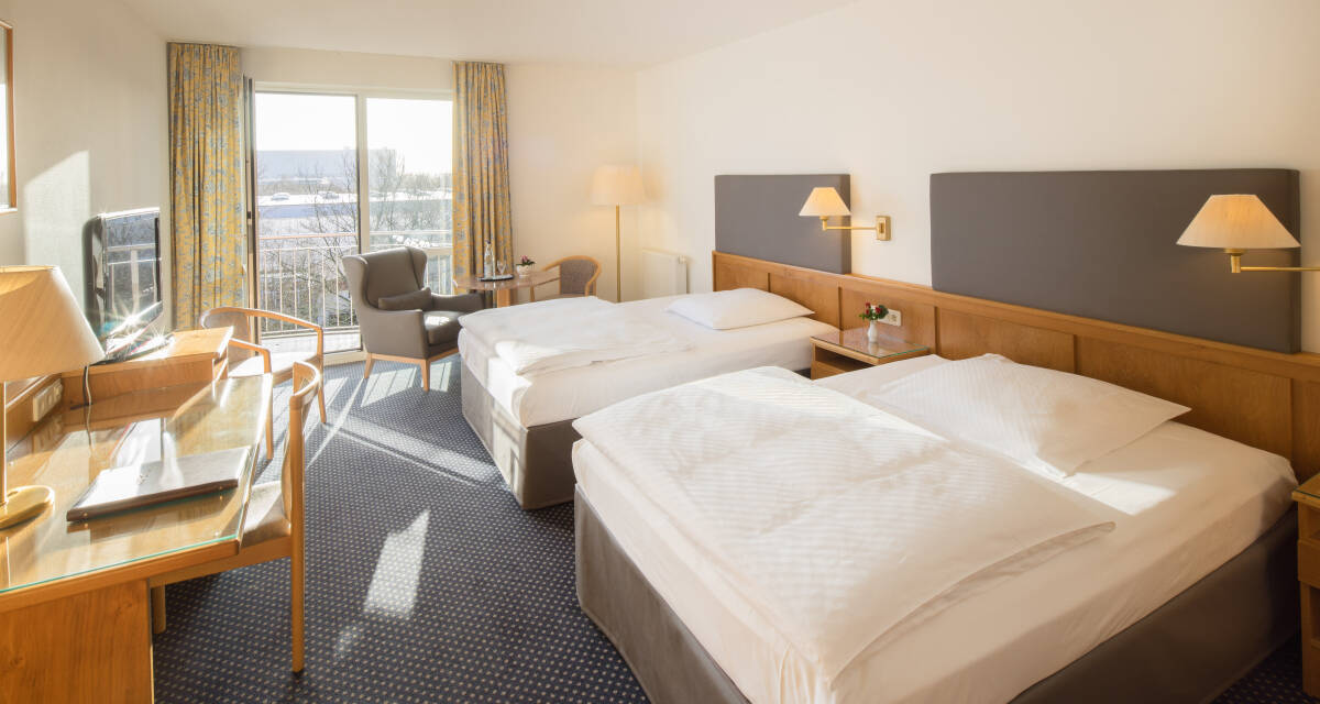 Double room w. 1 extra bed
