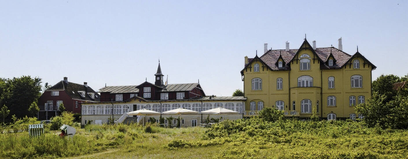 Nyt lange turer på stranden eller rolige timer på terrassen.