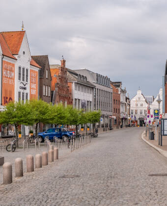 Husum er en charmerende by, også kendt som den Grå By, men den har bestemt sine lyspunkter.