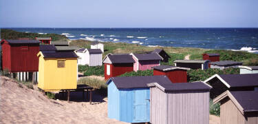 Vi er nabo til Hundested havn og er kun 300 meter fra stranden.