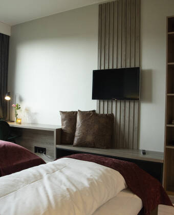 Entspannen Sie sich in den stilvollen, komfortablen und modernen Unterkünften des Hotell Jæren.